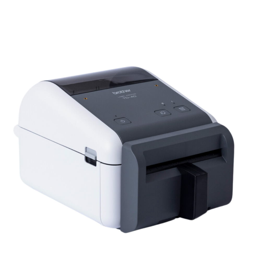 Impressora Brother TD-4420DNFC da Fábrica das Etiquetas, vista frontal com tela de controle e papel térmico.