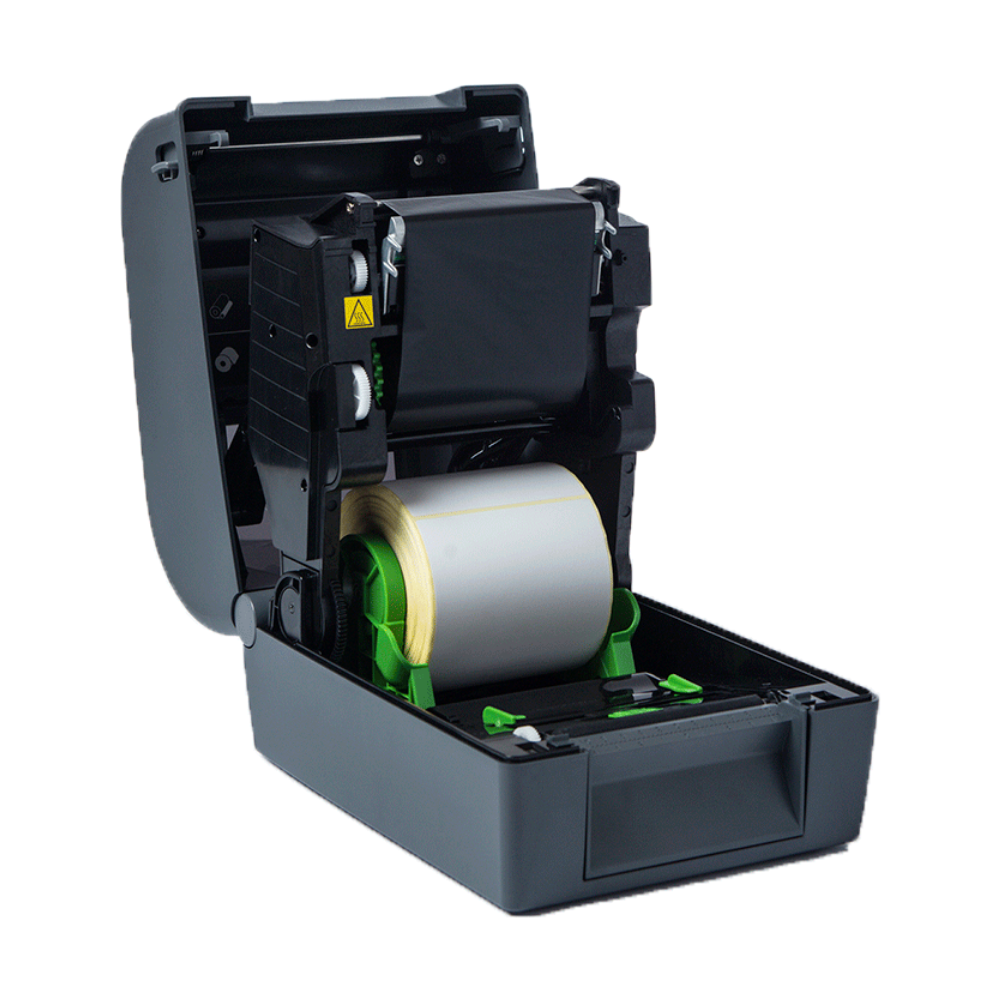 Etiquetadora Brother TD-4750TNWB da Fábrica das etiquetas, mostrando a impressora de etiquetas em ação com várias etiquetas impressas