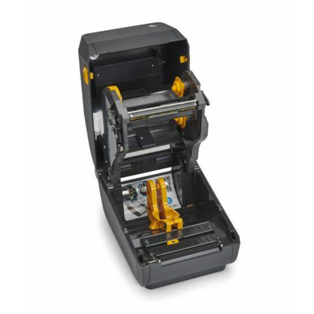 Impressora Zebra ZD421T da Fábrica das Etiquetas com tela digital e bobina de etiquetas, vista frontal com detalhes de operação